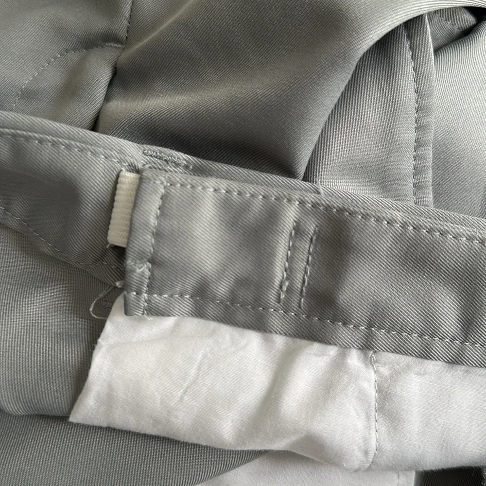 Haggar Regular Fit, Flat Front, Expandable Waistband Gray Men’s 38